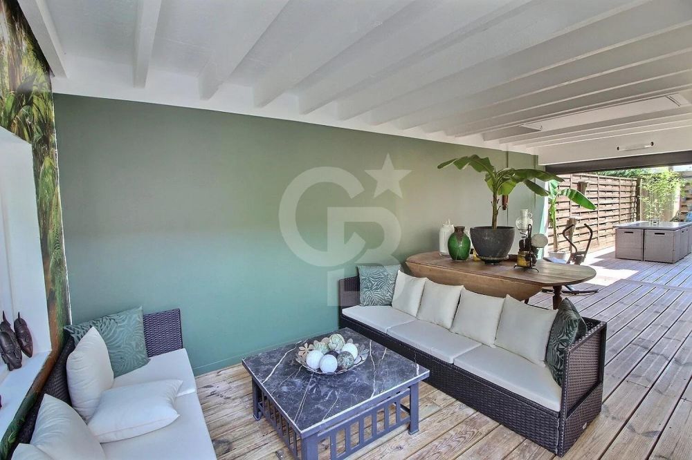 se loger Maison en pierre rénovée avec spa et terrasses LE BOUSCAT