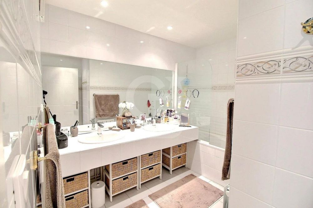 acheter Appartement d'exception avec terrasse places de parking et aperçu bassin à ARCACHON