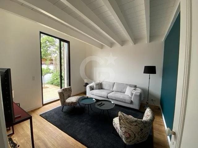 Belle maison de ville rénovée de style arcachonnais à vendre ANDERNOS-LES-BAINS HYPER CENTRE