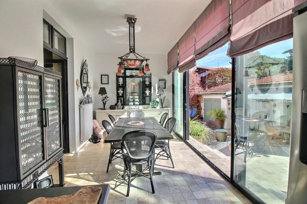 Charmante arcachonnaise rénovée avec piscine et place de parking à vendre ARCACHON LE MOULLEAU