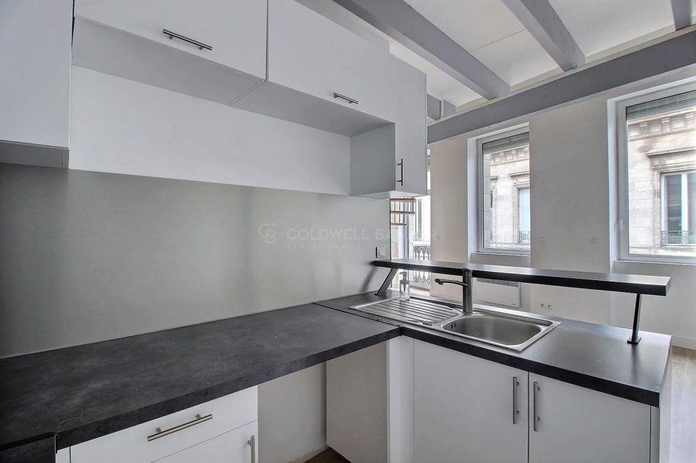 vente Appartement T1 bis rénové avec balcon à BORDEAUX CHARTRONS