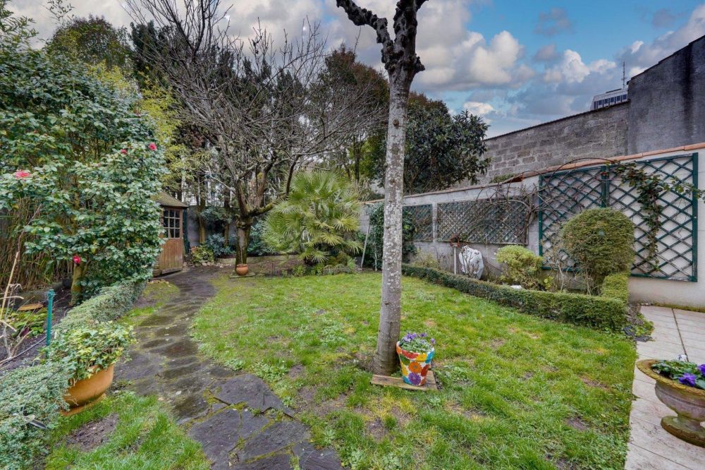 Maison familiale avec jardin et garage à vendre BORDEAUX CAUDÉRAN