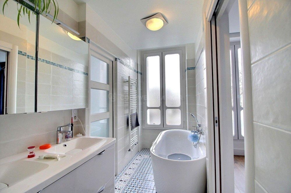 se loger Maison bourgeoise avec jardin et piscine à BORDEAUX