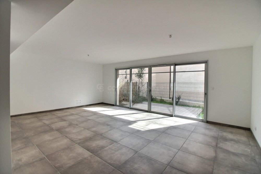 Maison de ville neuve avec ascenseur garage et jardin à vendre ARCACHON