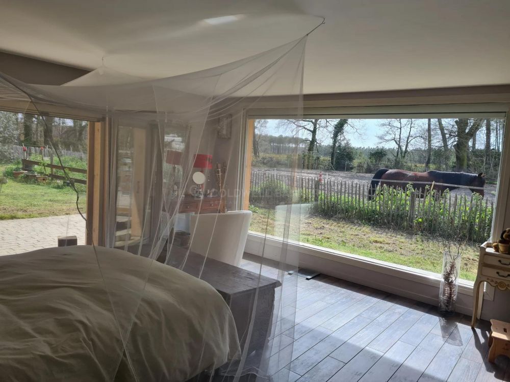 achat Propriété unique avec piscine et grand terrain à ARÈS