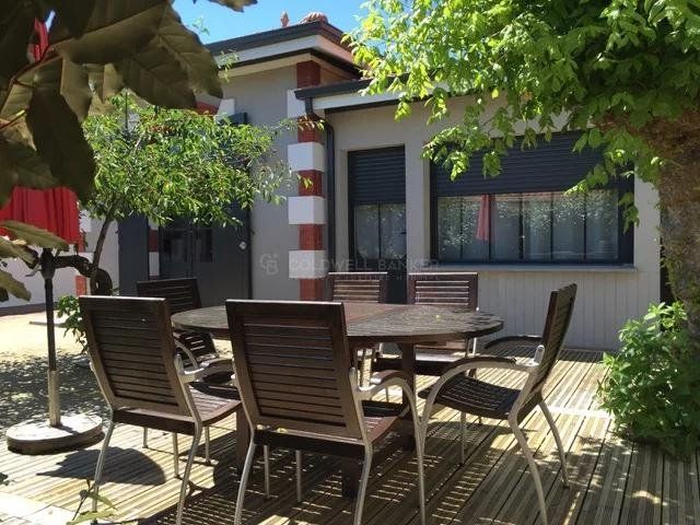 se loger vente Villa mitoyenne rénovée en deuxième ligne du bassin au CAP-FERRET
