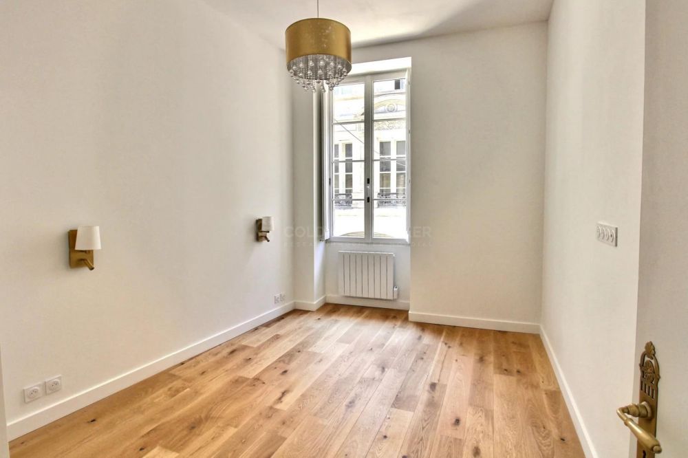 à vendre Appartement refait à neuf avec double balcon - Bordeaux Saint Paul