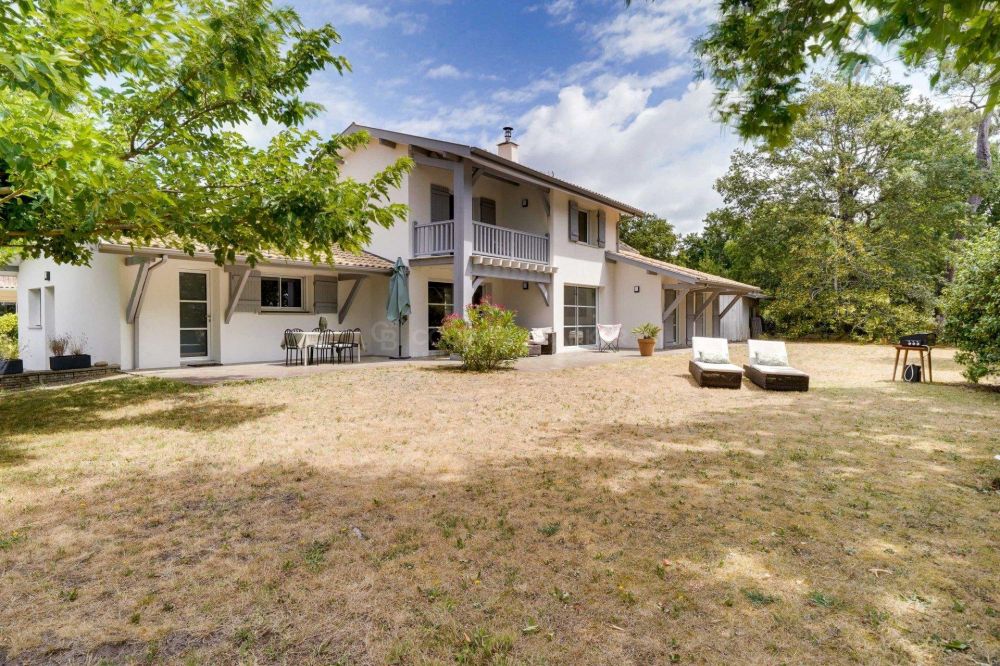 Villa traditionnelle rénovée en première ligne - Taussat