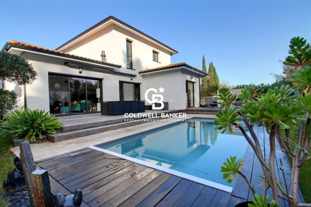 Maison à vendre à La Teste-de-Buch – maison récente aux Bordes, 4 chambres, piscine, jardin et garage