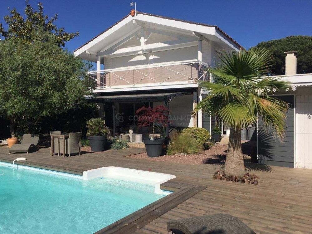 Achat Grande villa contemporaine avec piscine - Arès