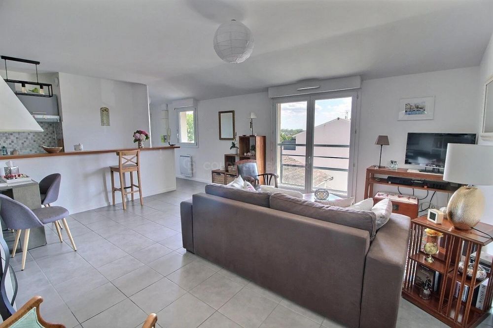 Appartement T3 au dernier étage avec parkings - Mérignac centre