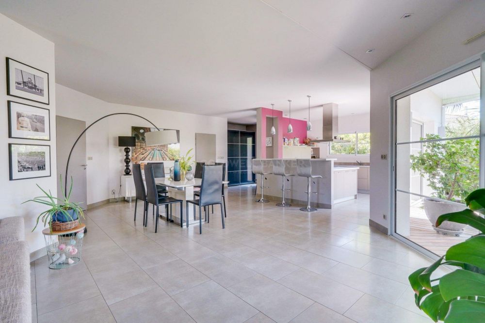 Maison contemporaine de plain pied avec terrain piscinable - Andernos-les-Bains