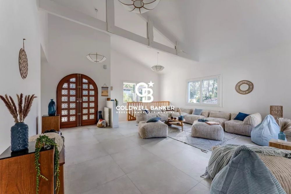 Maison à vendre Arcachon Abatilles - villa rénovée avec piscine et jardin paysagé