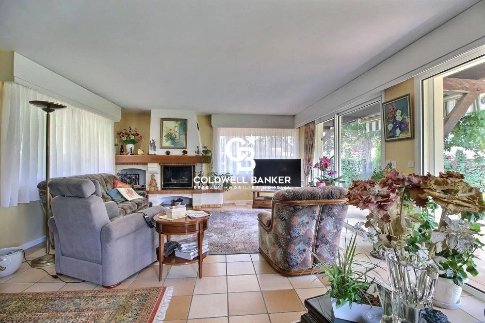 Maison à vendre à Taussat – vue Bassin, 4 chambres, garage et jardin piscinable