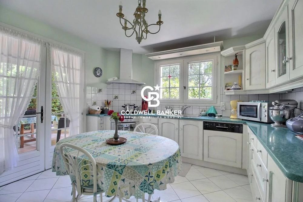 Maison à vendre à Taussat – vue Bassin, 4 chambres, garage et jardin piscinable