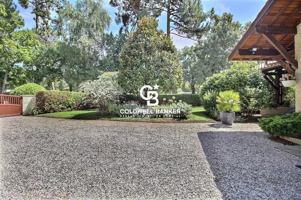 Maison à vendre à Taussat – vue Bassin, 4 chambres, garage et jardin piscinable