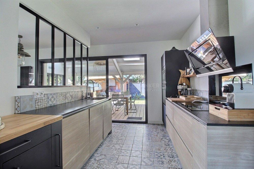 Villa familiale style arcachonnais avec dépendance - Andernos-les-Bains