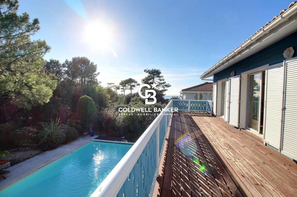 Villa exceptionnelle au calme avec vue sur le bassin, à 500 mètres de la plage à Pyla-sur-Mer