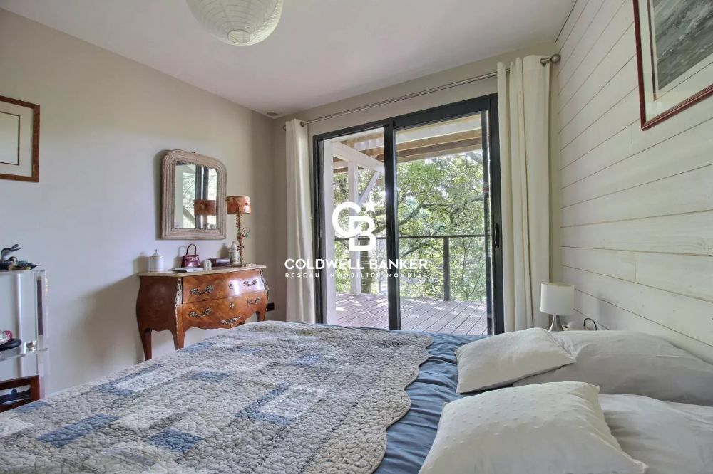 Maison à vendre à Arcachon Abatilles - contemporaine, vue pinède et terrasses ensoleillées