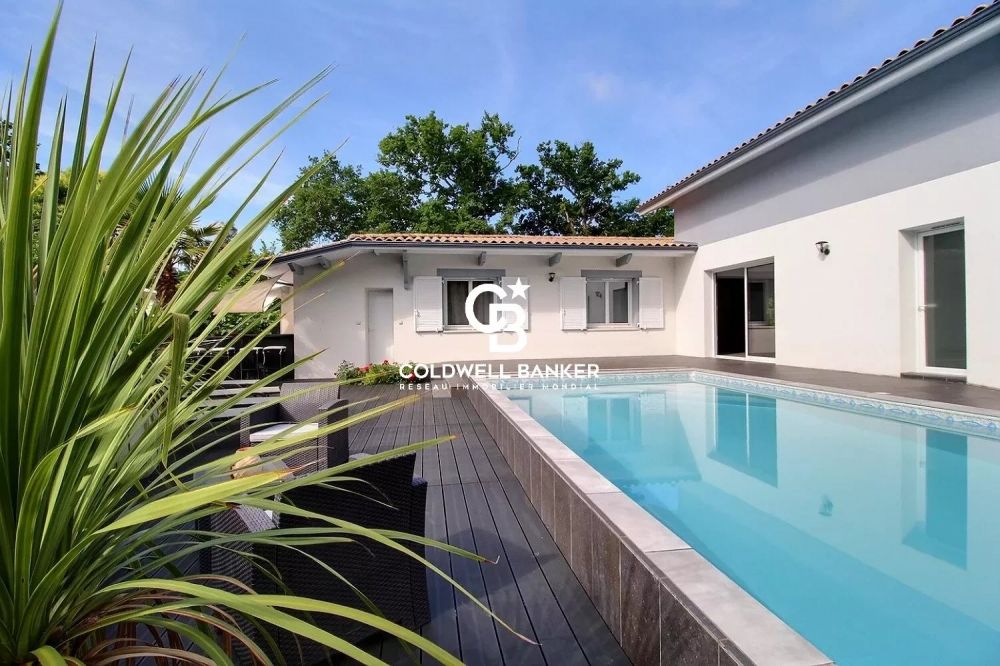 Grande villa avec piscine et locaux professionnels - Idéal investisseurs - Arès côté Bassin