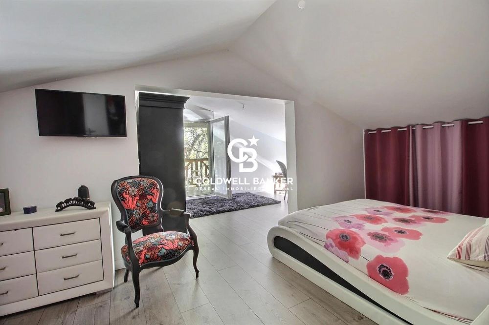 Grande villa avec piscine et locaux professionnels - Idéal investisseurs - Arès côté Bassin