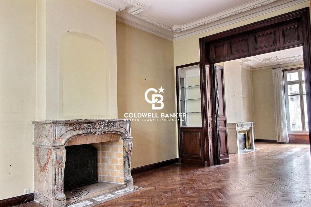 Hôtel Particulier en centre-ville avec piscine à vendre Bordeaux 