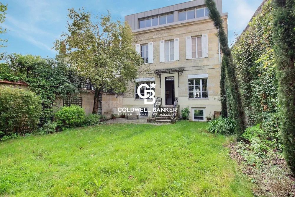 Maison familiale en pierre à vendre à Bordeaux Jardin Public - jardin de 180 m², dépendance et garage 