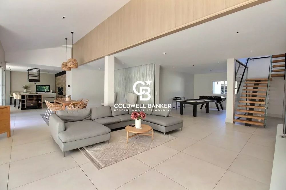 Maison à vendre proche Bordeaux, Eysines - contemporaine avec piscine et 5 suites