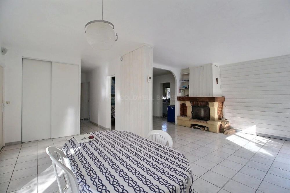 Spacieuse maison avec beau potentiel - Andernos-les-Bains