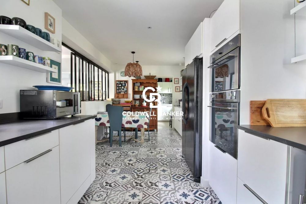 Maison à vendre à Arcachon Abatilles - 4 chambres et grande piscine