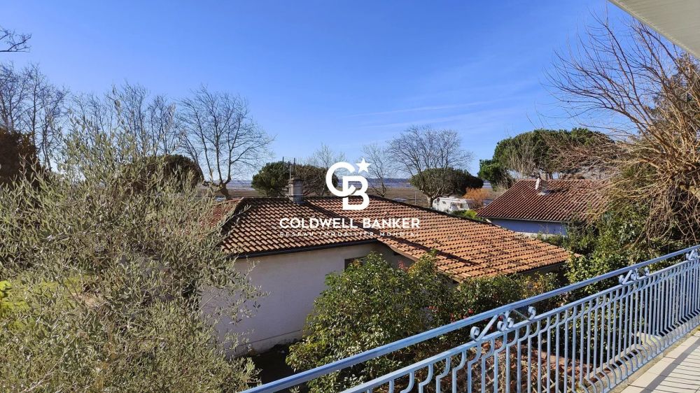 Maison à vendre à Arès – grande villa familiale de 300 m² proche bassin et centre-ville, sur terrain piscinable