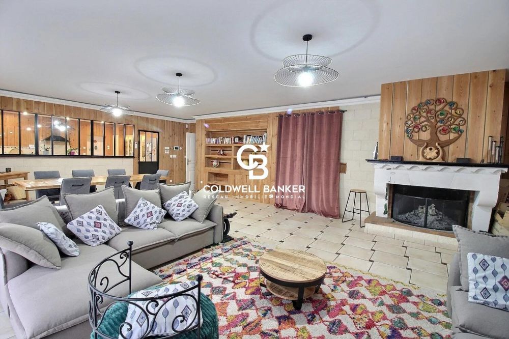 Villa d'exception à 5 minutes du lac avec piscine intérieure - Sanguinet 