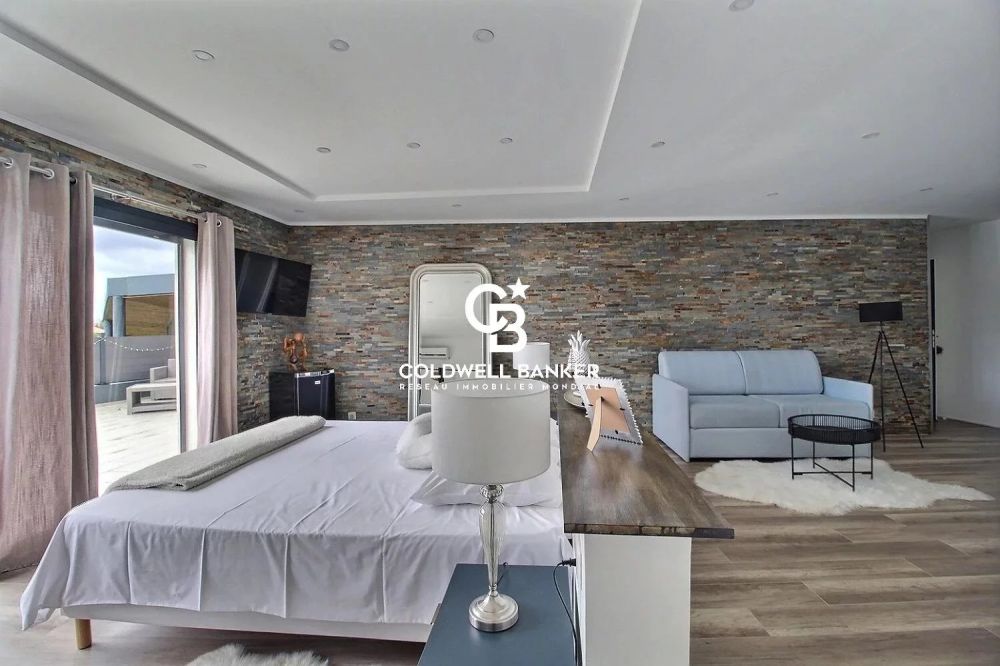 Spacieuse villa d'architecte aux belles prestations Proche Lacanau