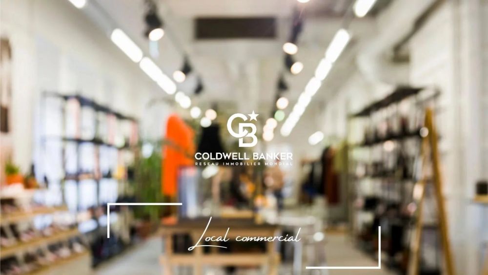 Local commercial à vendre à Arcachon – emplacement numéro 1 en hyper centre avec vitrine et locataire en place