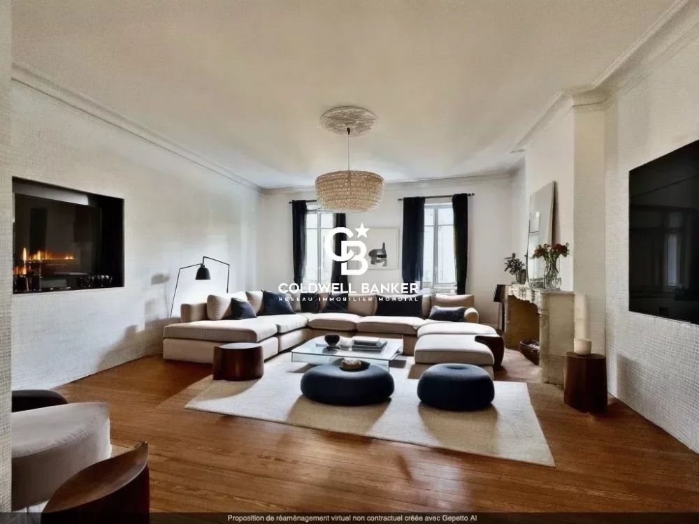 Hotel particulier rénové avec jardin à vendre Bordeaux Jardin public