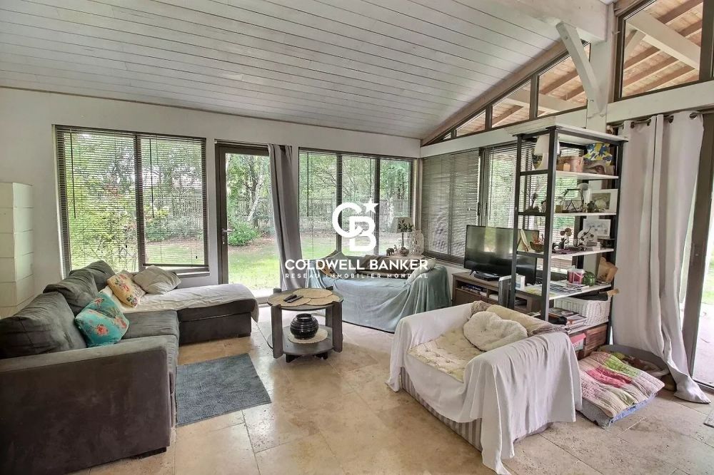 Maison de plain pied rénovée avec dépendance à vendre Lège-Cap-Ferret