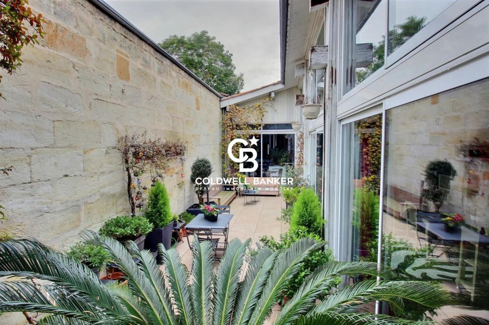 Loft avec terrasse et double garage – Bordeaux Chartrons