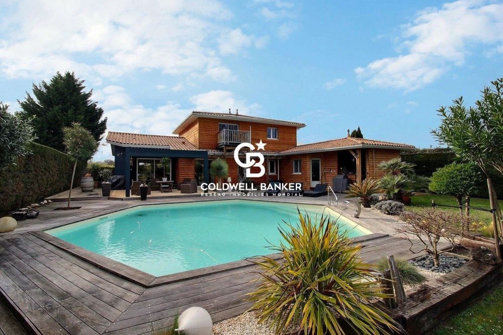 Maison à vendre à Gujan-Mestras – villa de charme rénovée, 5 chambres, grand terrain arboré, au calme