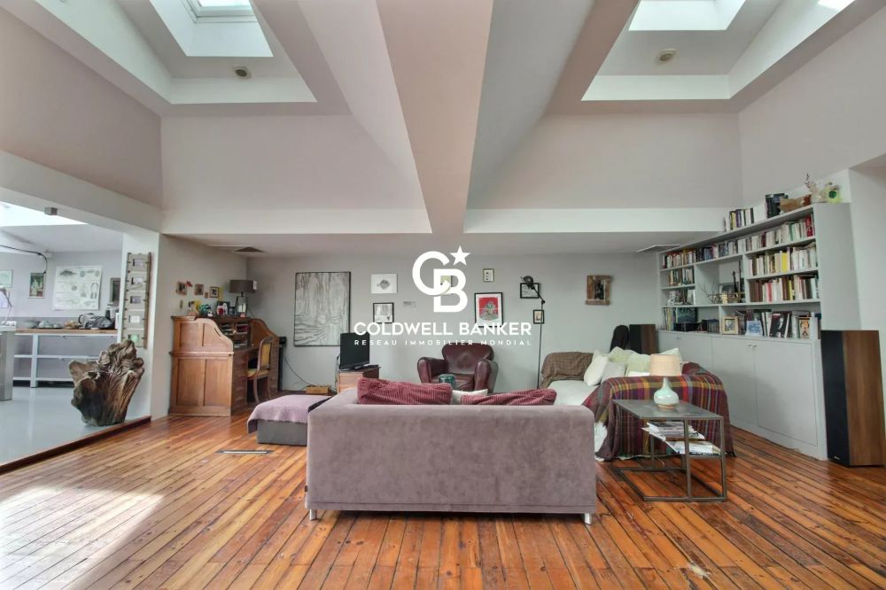 Appartement loft à vendre à Bordeaux Chartrons - ancien chai rénové, 4 chambres, verrière