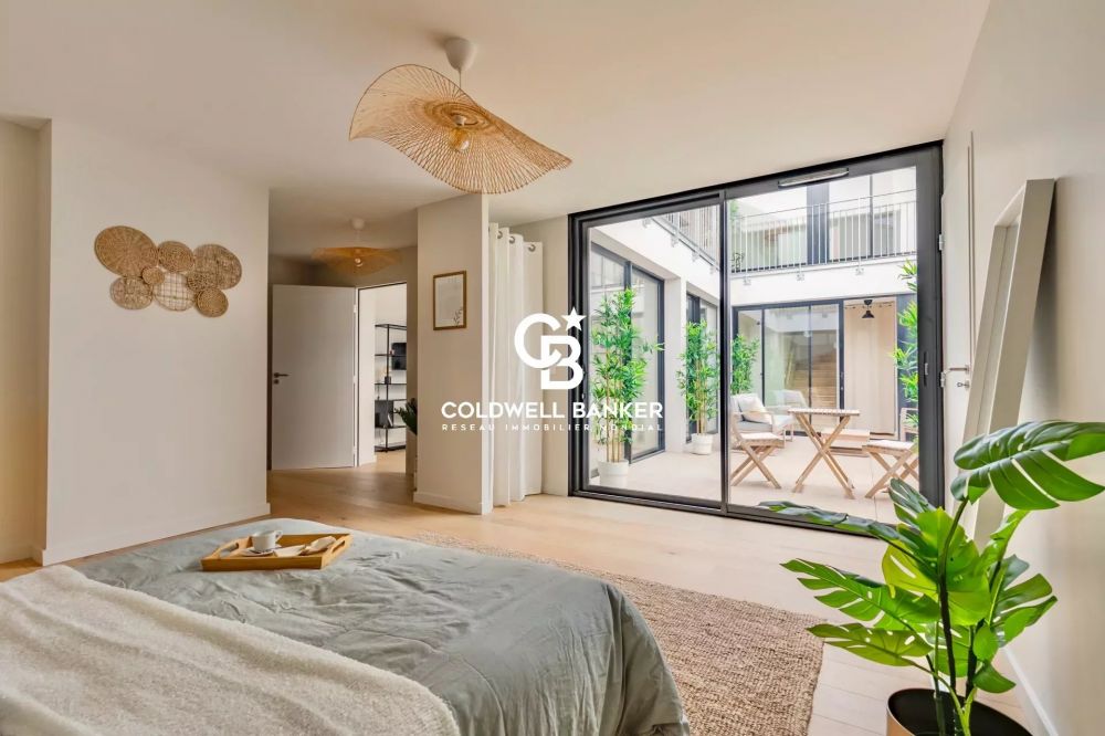 Maison de ville réhabilitée avec triple terrasse à vendre quartier des Chartrons Bordeaux