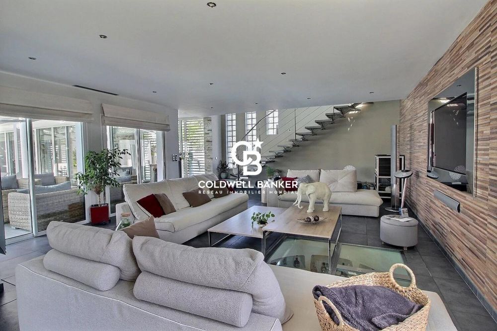 Maison d’architecte à vendre Pessac - moderne, avec piscine et prestations haut de gamme