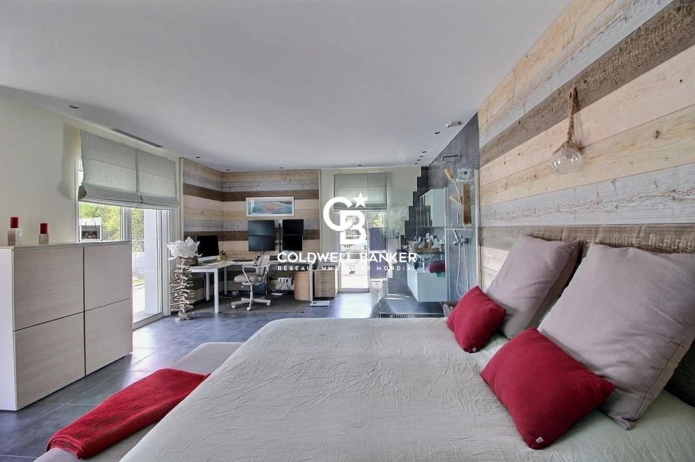 Maison d’architecte à vendre Pessac - moderne, avec piscine et prestations haut de gamme