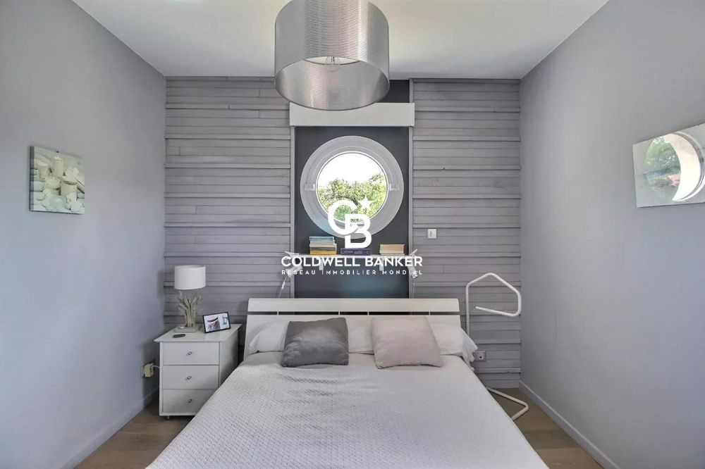 Spacieuse villa contemporaine avec piscine - Lège Bourg