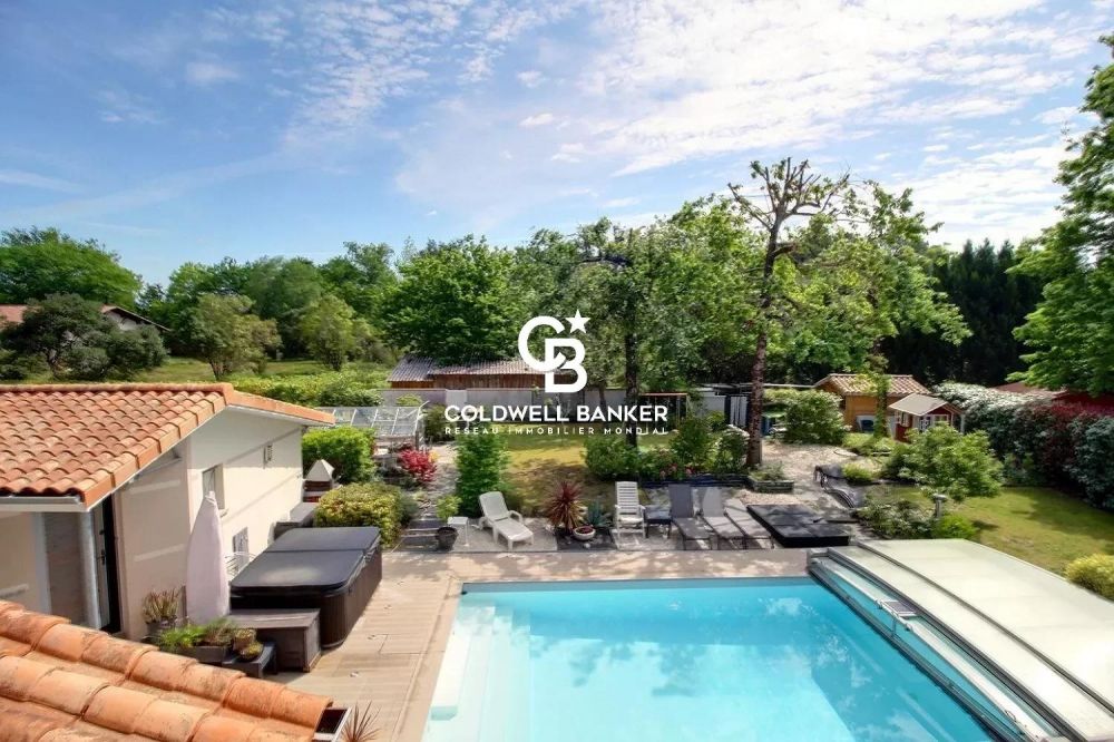 Spacieuse villa contemporaine avec piscine - Lège Bourg
