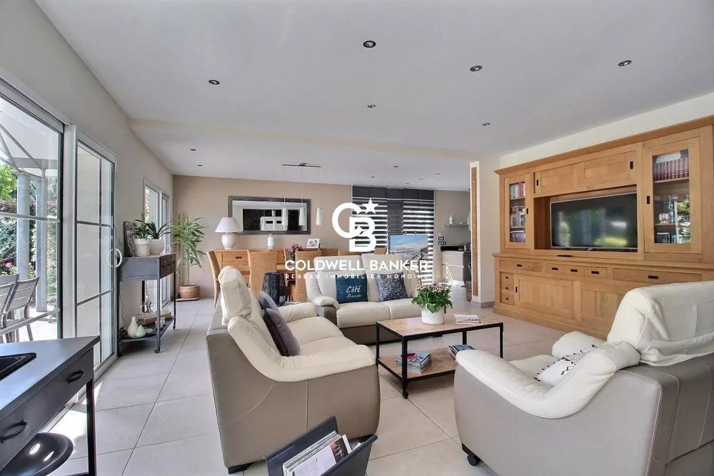 Spacieuse villa contemporaine avec piscine - Lège Bourg