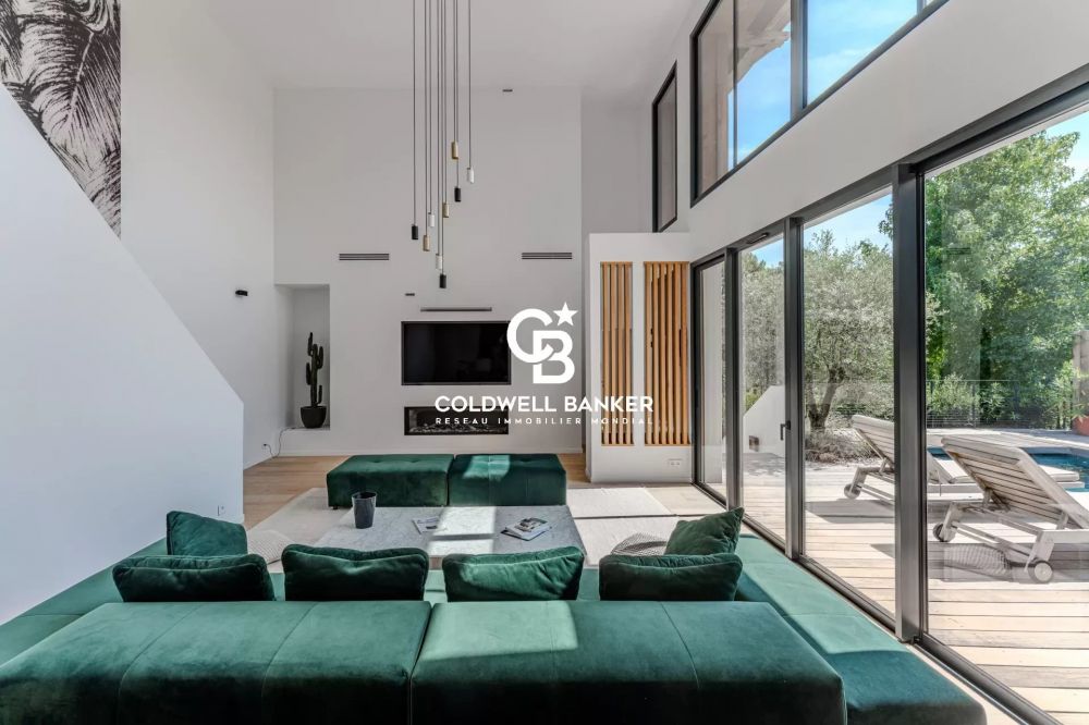 Maison contemporaine à vendre à Pyla-sur-Mer - 4 chambres, vue sur la pinède et au calme