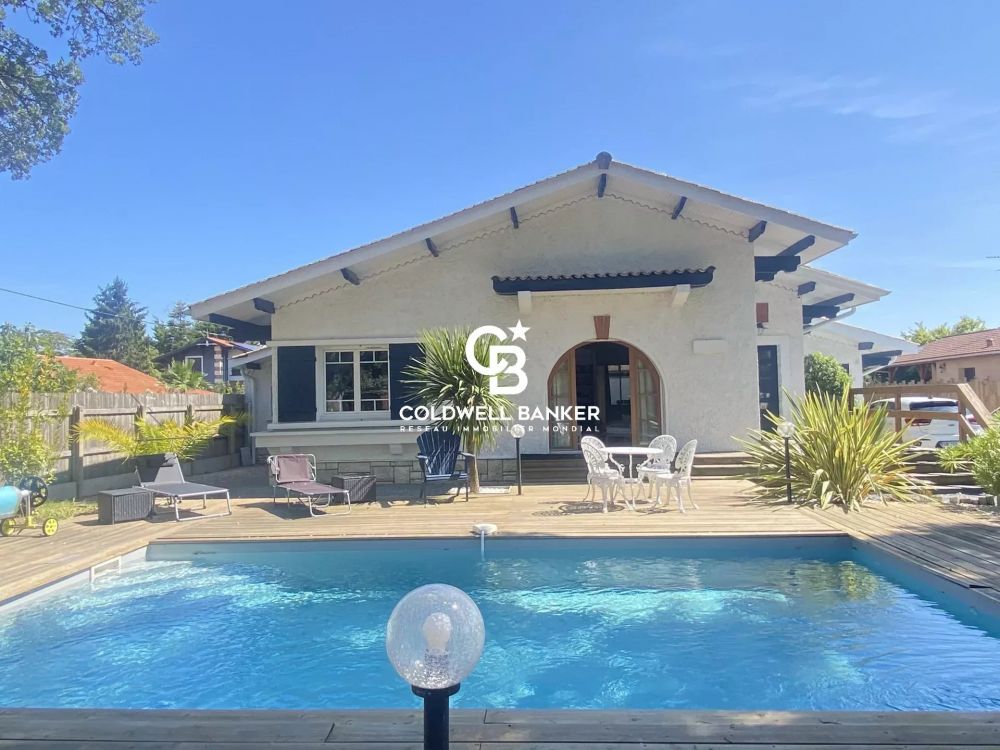 Maison à vendre à La Teste-de-Buch – de caractère avec fort potentiel et deux terrasses