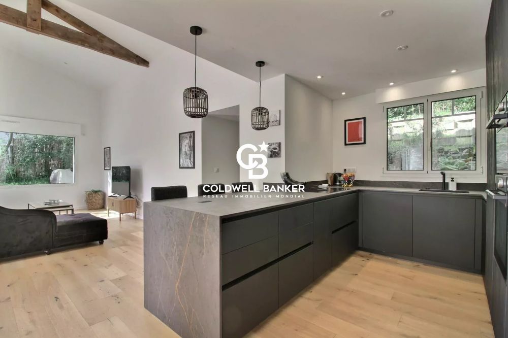Maison à vendre à Arcachon Pereire – rénovée, 4 chambres, piscine et plage à pied