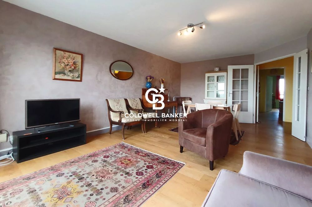 Appartement T4 dans résidence avec piscine à vendre proche quartier des Chartrons Bordeaux