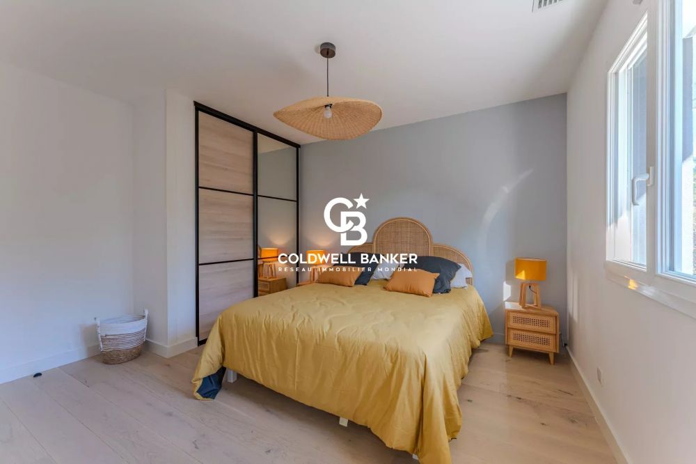 Villa rénovée à vendre à Pyla sur Mer - vue bassin, 5 chambres, piscine